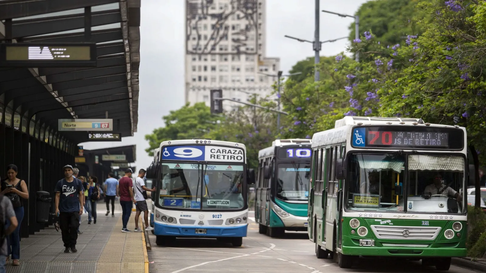 Empresas de colectivos esperan el pago de subsidios atrasados y prometen normalizar las frecuencias